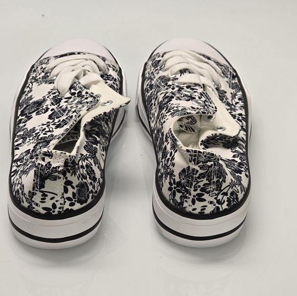 Canvas Tennis Shoes | Women Low Top Casual White Black Sneakers | Women Lace-Up - Picture 3 of 4